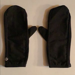 Lululemon Reflective Mittens